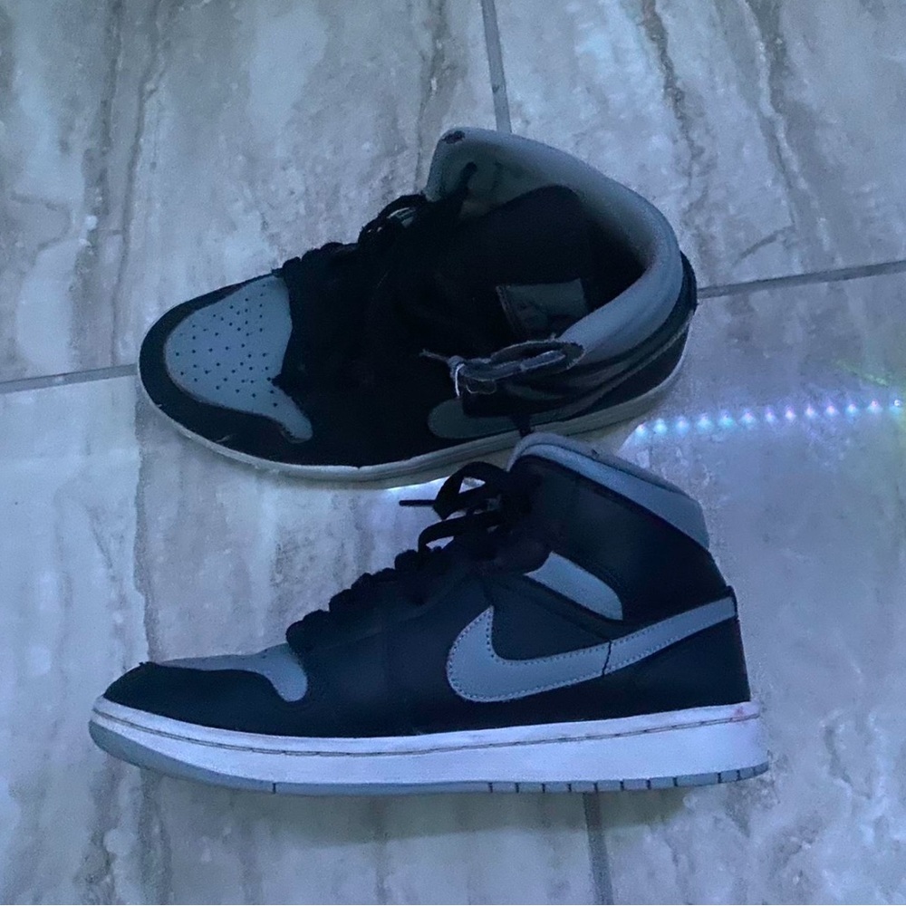 Jordan 1 shadow